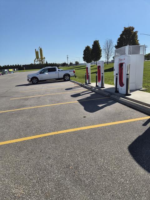 Ber Electric service van on site